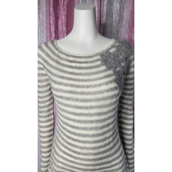 Isaac Mizrahi for Target Alpaca Blend Gray Stripe Sweater Size Medium - Picture 3 of 11
